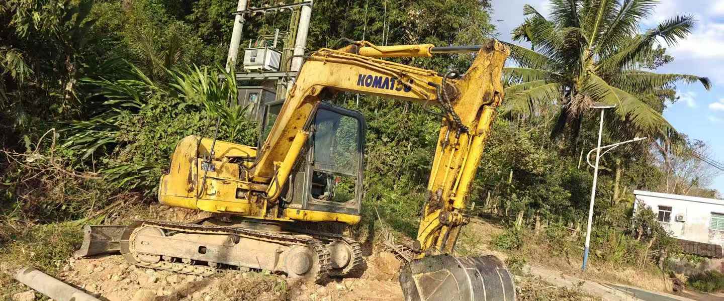 Used Komatsu PC70-8 Excavator 2017 Model / 4
