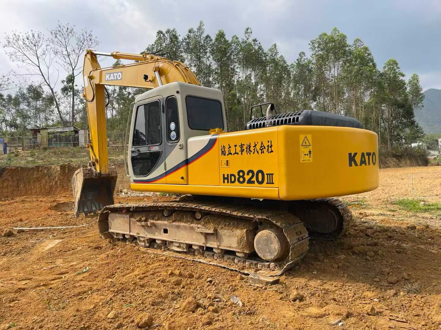 Used Kato HD820 Excavator 2016 Model / 2