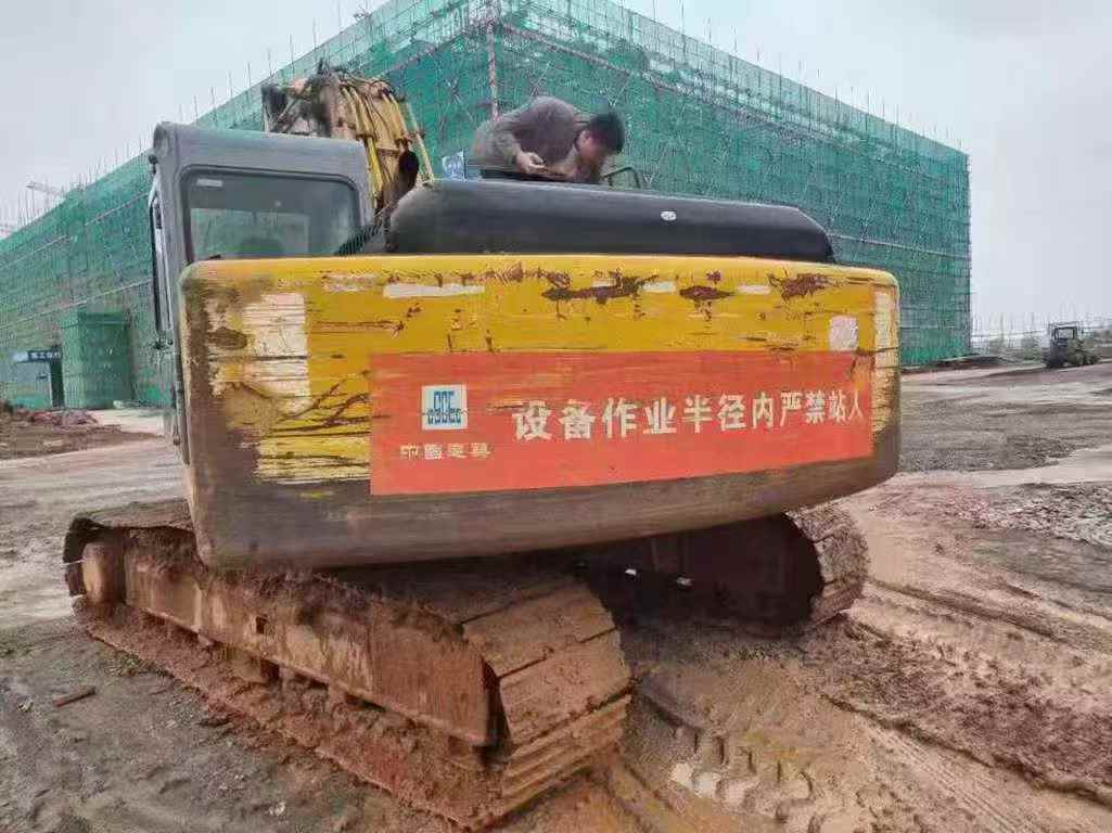 Used Kato HD820R Excavator 2016 Model / 2