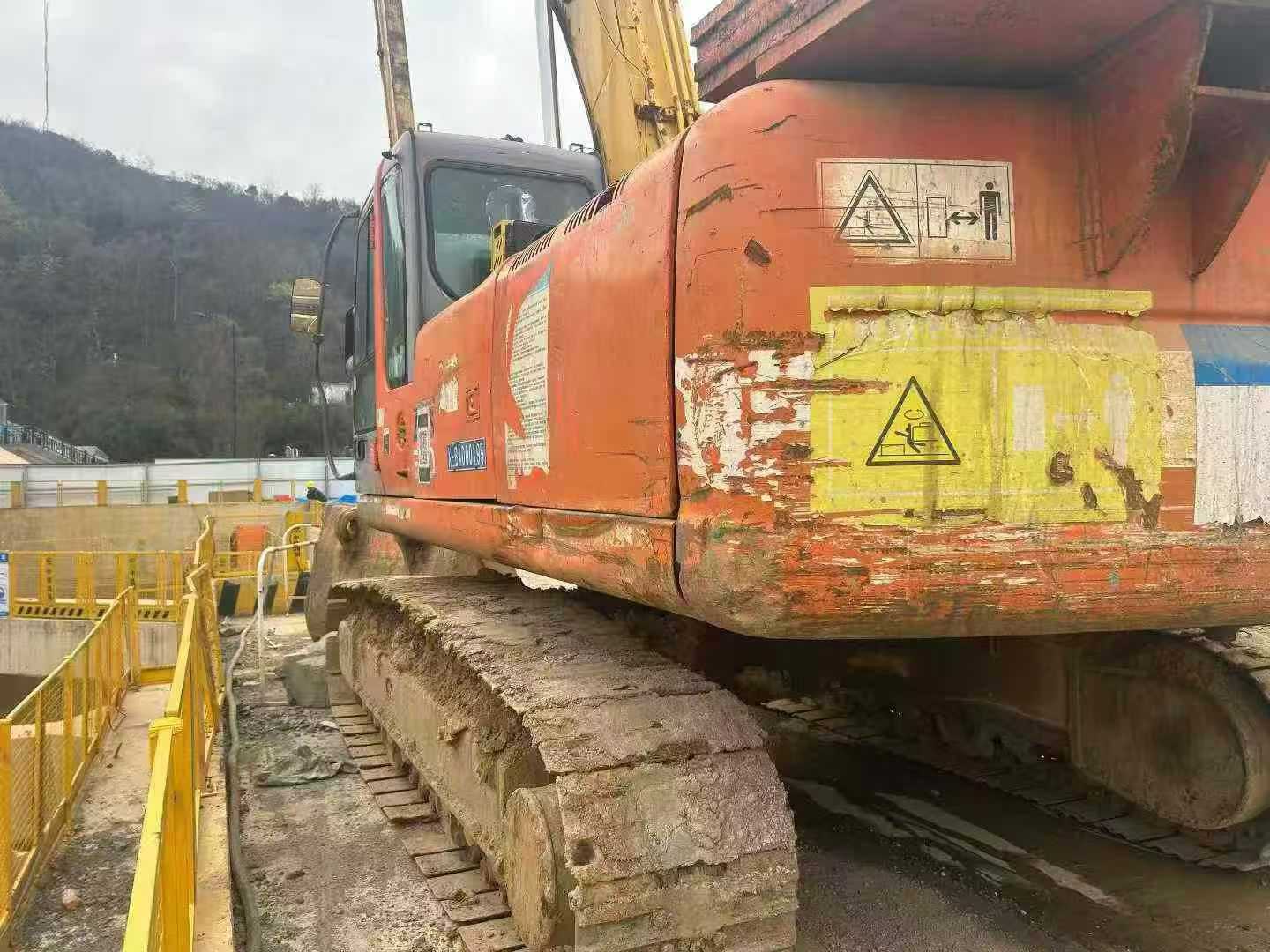 Used Hitachi ZX330-6 Excavator 2016 Model / 3