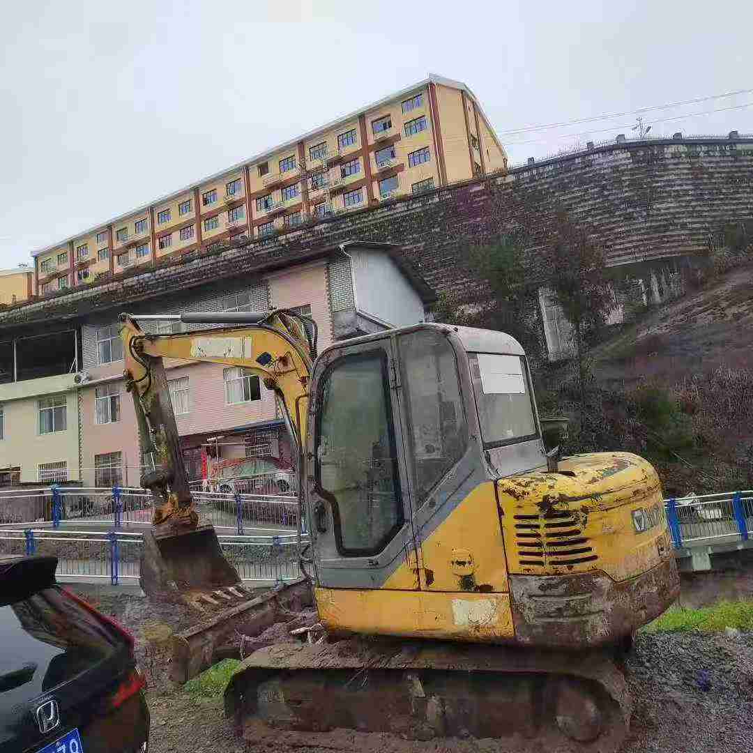 Used XCMG XE65D Excavator 2016 Model / 4