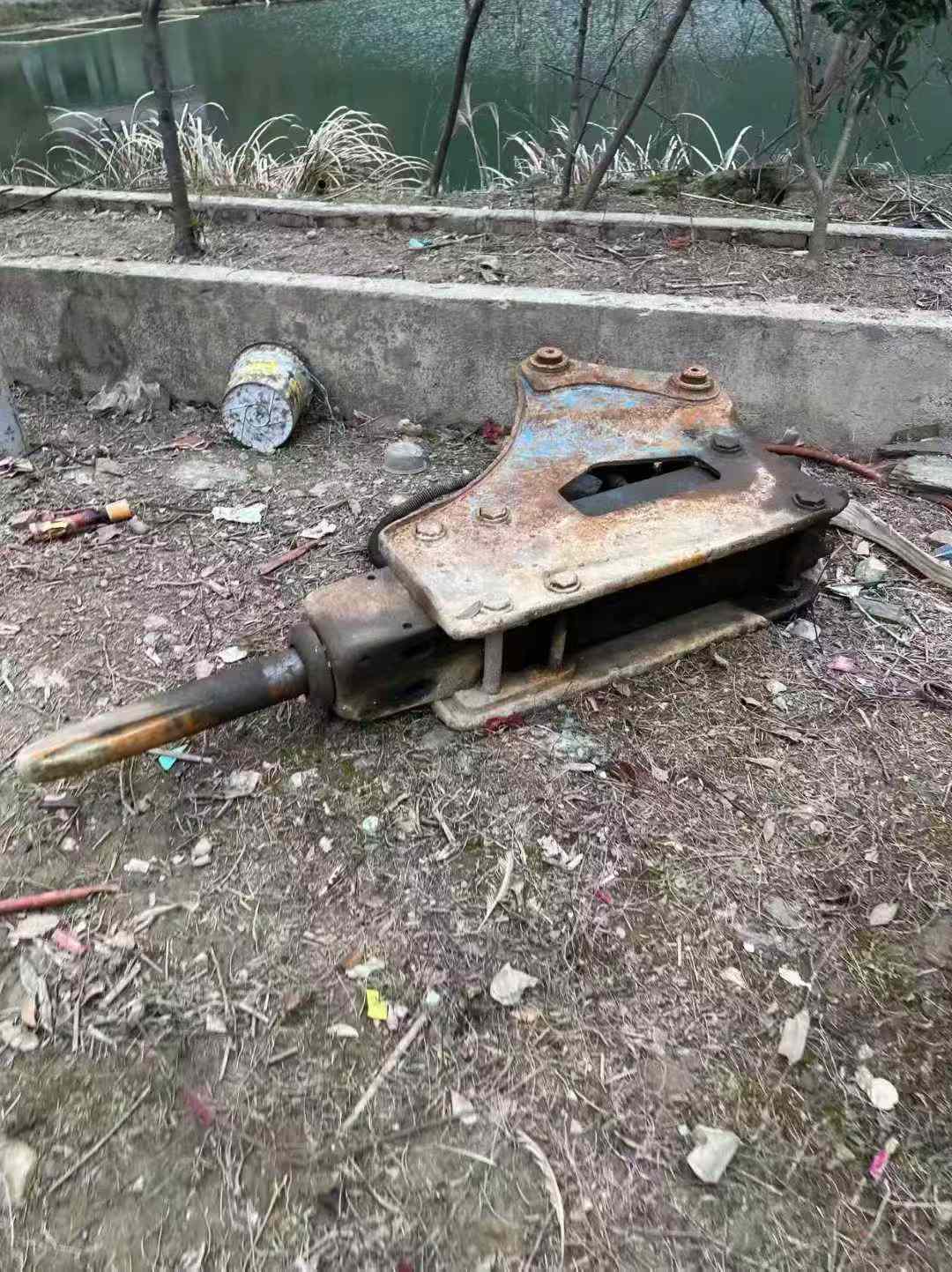 Used Hitachi EX130H-5 Excavator 2012 Model / 4