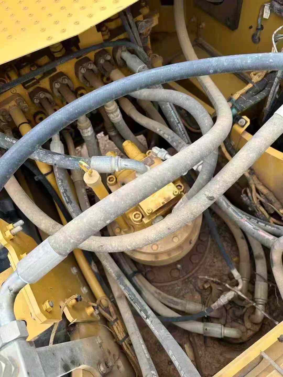 Used Caterpillar 323 Excavator 2020 Model / 4