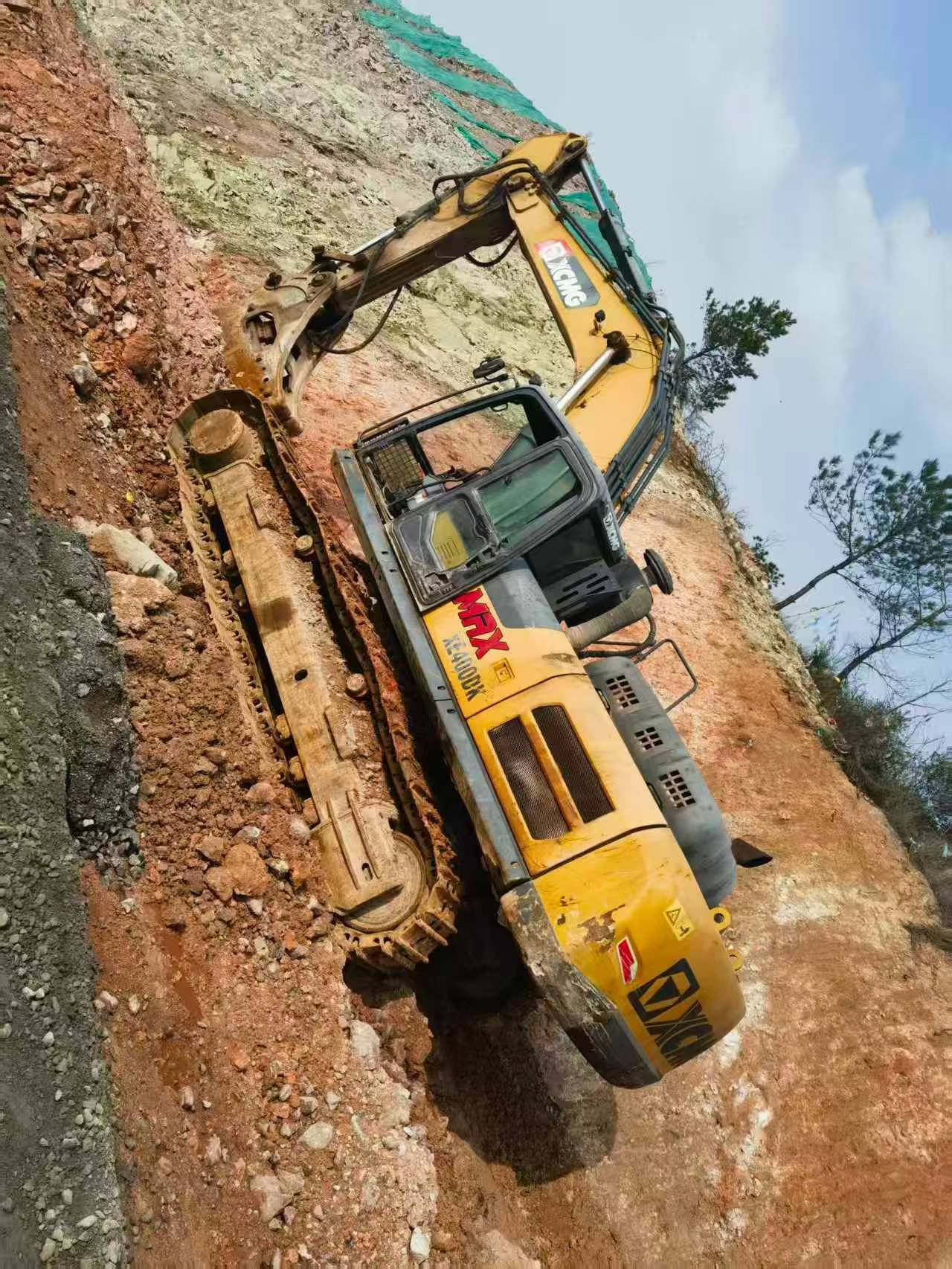 Used XCMG XE400T Excavator 2020 Model / 6