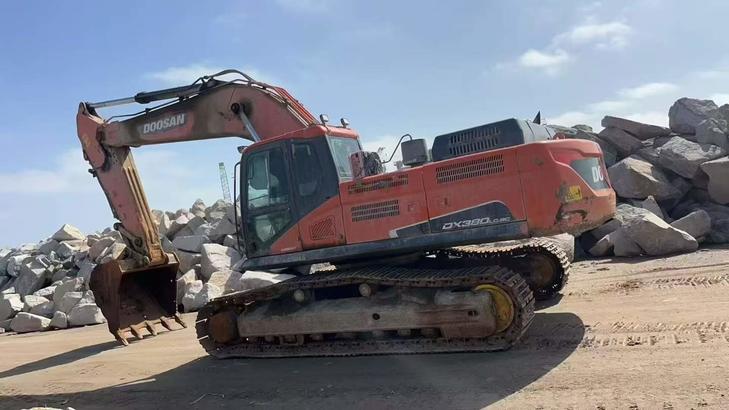 Buy Doosan DX380 Used Excavator / 1