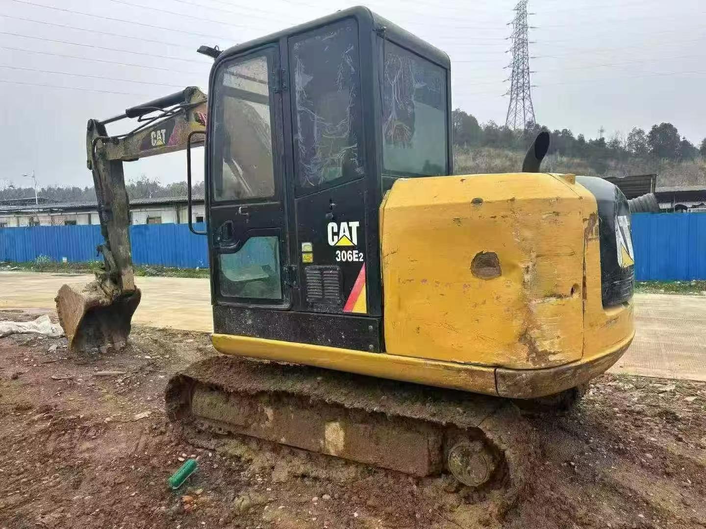 Buy Caterpillar 305B Used Excavator / 1