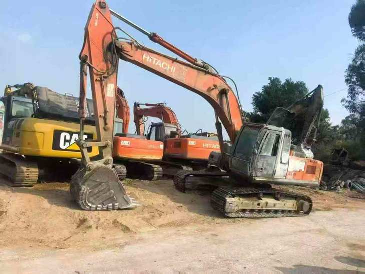 Buy Hitachi EX250-5 Used Excavator / 1