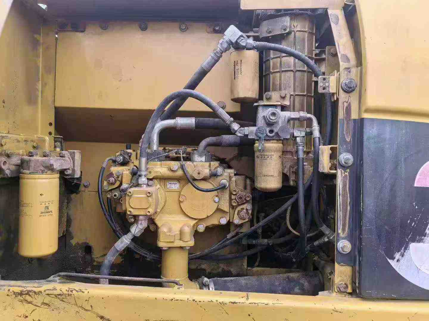 Buy Caterpillar 323 Used Excavator / 8 Used Caterpillar 323 Excavator 2011 Model / 8