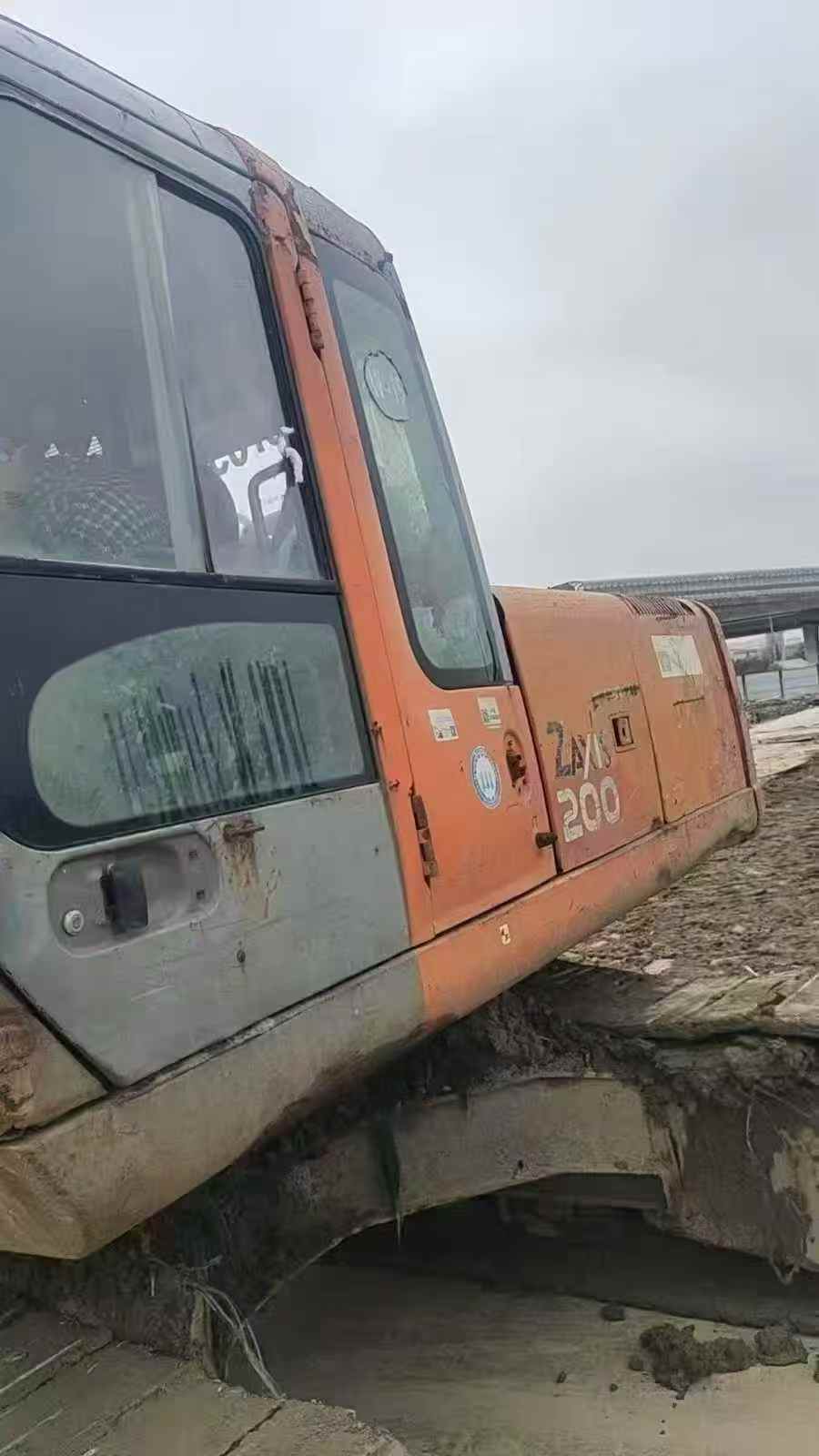 Used Hitachi ZX200-6 Excavator 2016 Model / 3