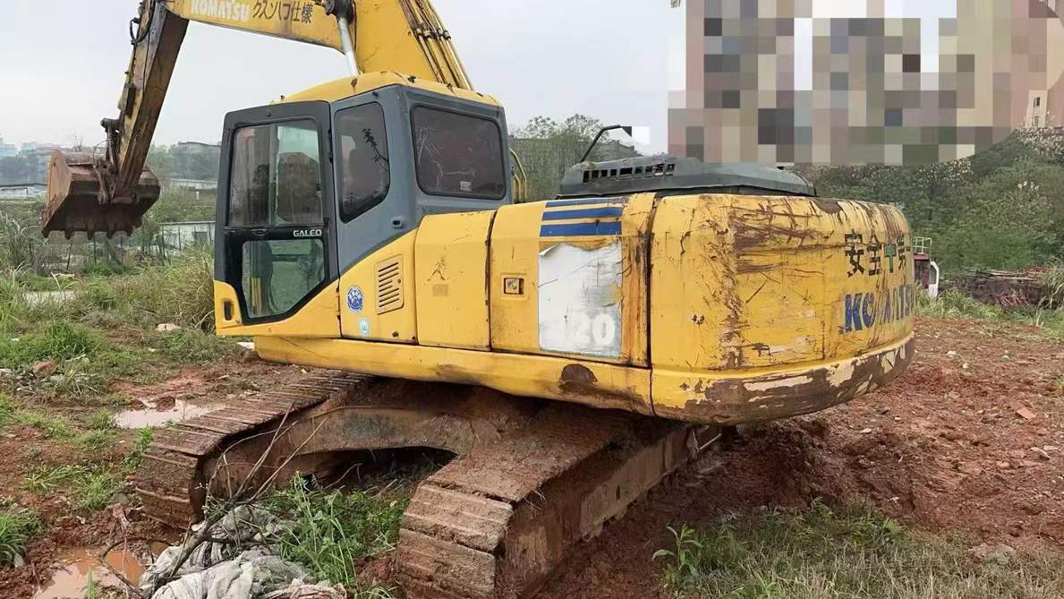 Buy Komatsu PC220-7 Used Excavator / 1