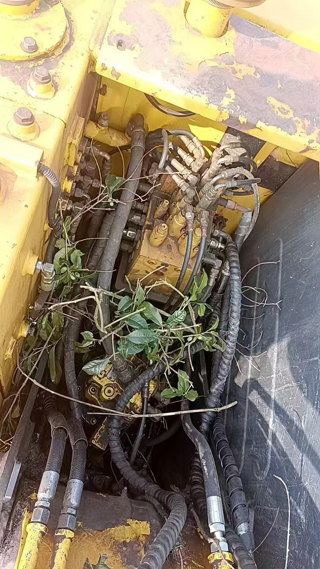 Used Hyundai R80G Excavator 2016 Model / 3