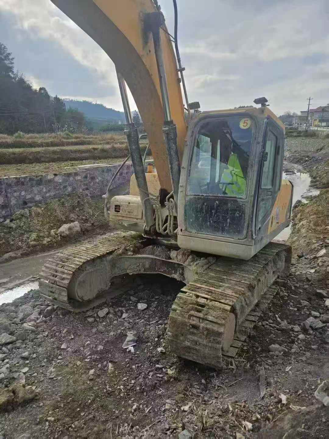 Buy Hyundai R215-7 Used Excavator / 7 Used Hyundai R215-7 Excavator 2018 Model / 7