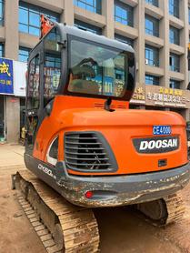Buy Doosan DH60 Used Excavator / 2 Used Doosan DH60 Excavator 2019 Model / 2