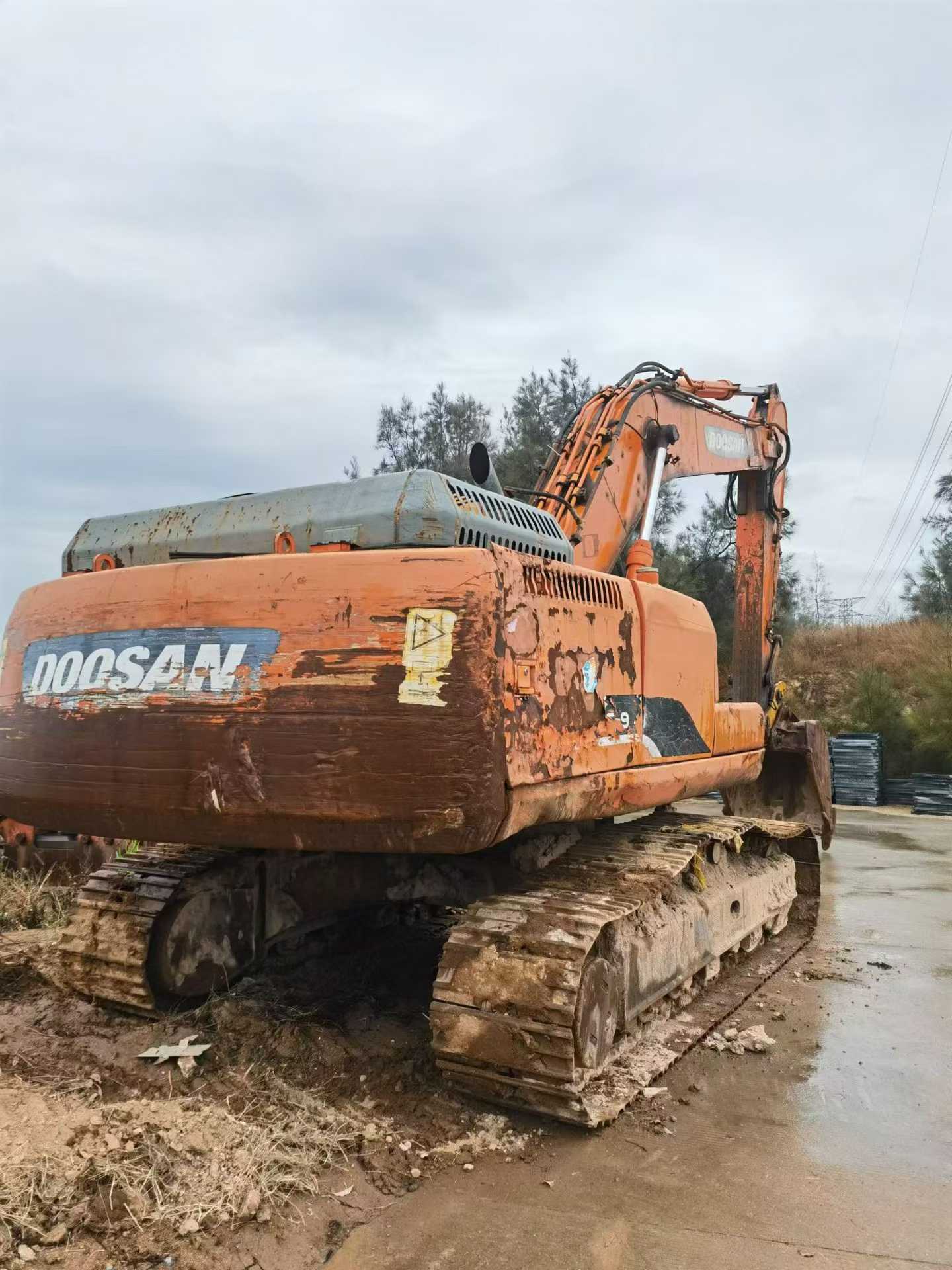 Buy Doosan DH215-9 Used Excavator / 2 Used Doosan DH215-9 Excavator 2016 Model / 2