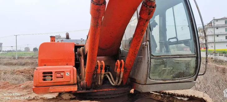 Buy Hitachi EX200 Used Excavator / 1