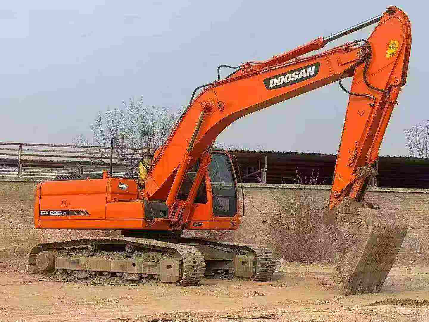 Buy Doosan DX225LC Used Excavator / 4 Used Doosan DX225LC Excavator 2016 Model / 4