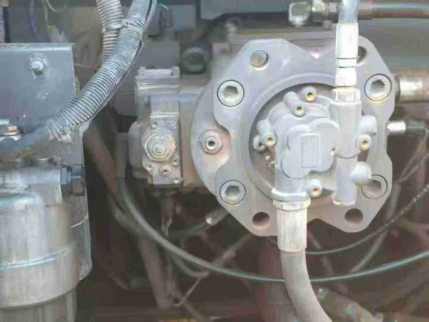 Buy Case CX240 Used Excavator / 4 Used Case CX240 Excavator 2016 Model / 4