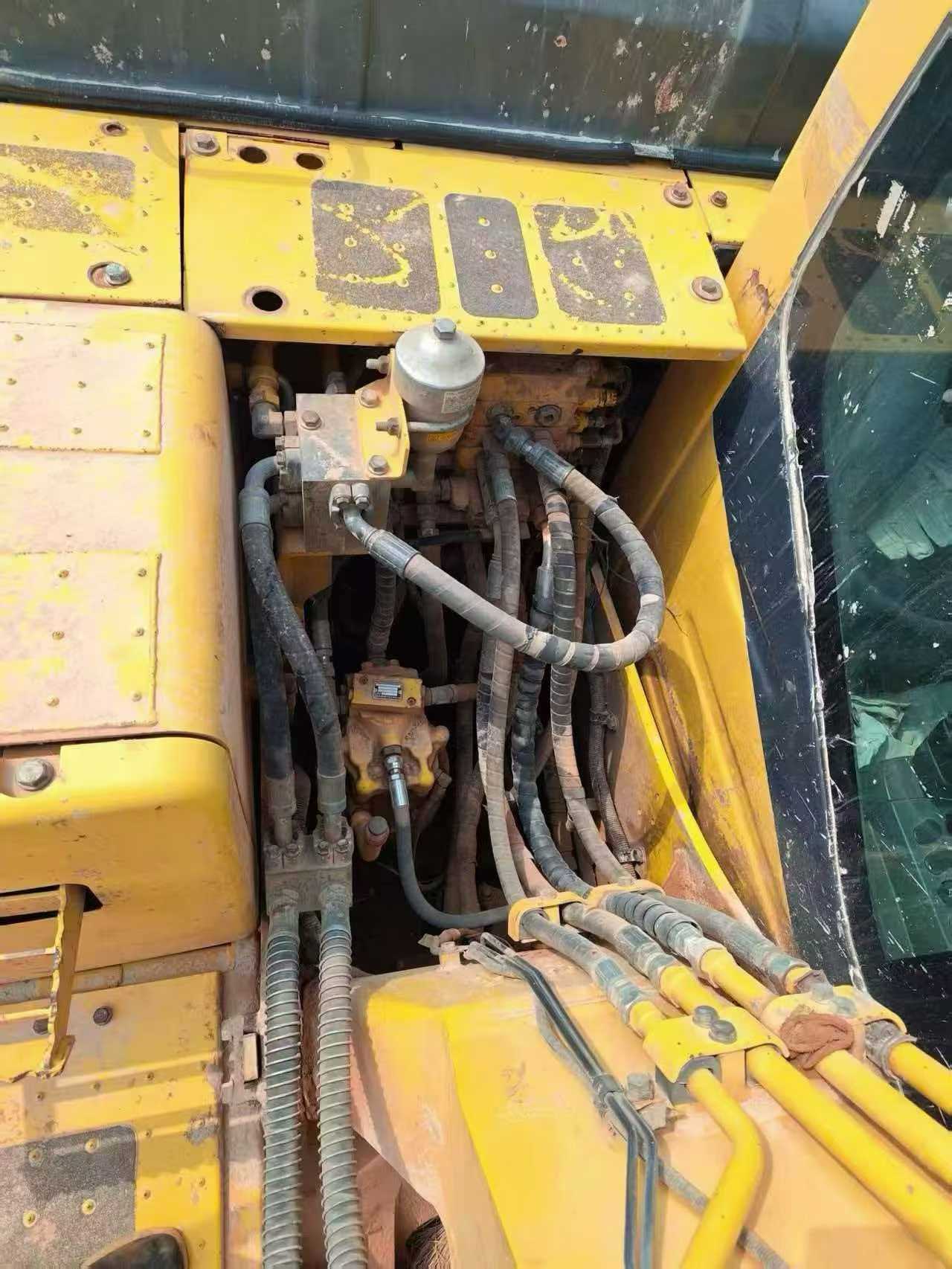 Buy Komatsu PC110-7 Used Excavator / 1