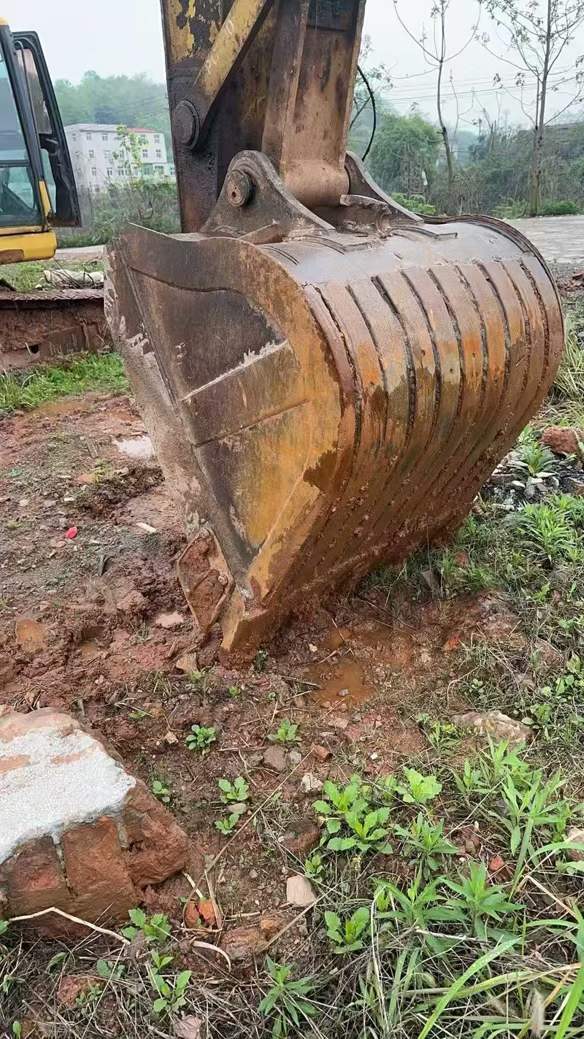 Buy Komatsu PC220-7 Used Excavator / 9 Used Komatsu PC220-7 Excavator 2016 Model / 9