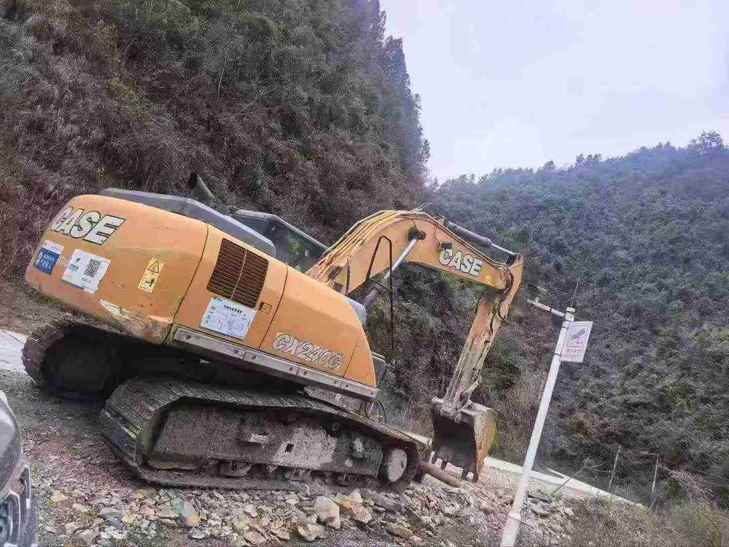 Buy Case CX210 Used Excavator / 1