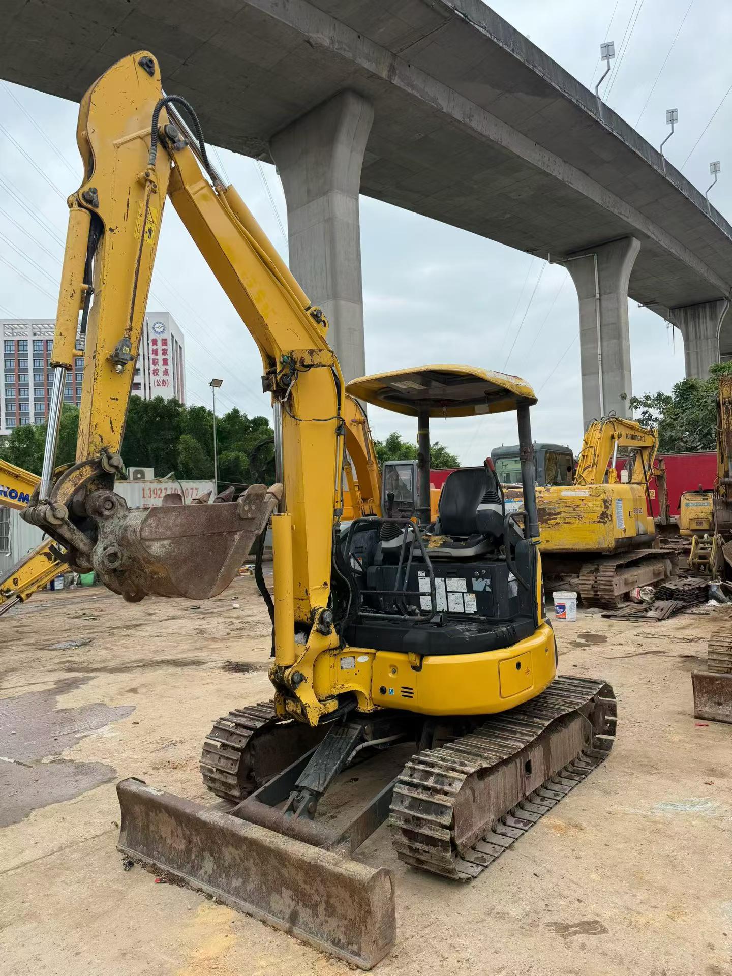 Buy Komatsu PC30-3 Used Excavator / 1