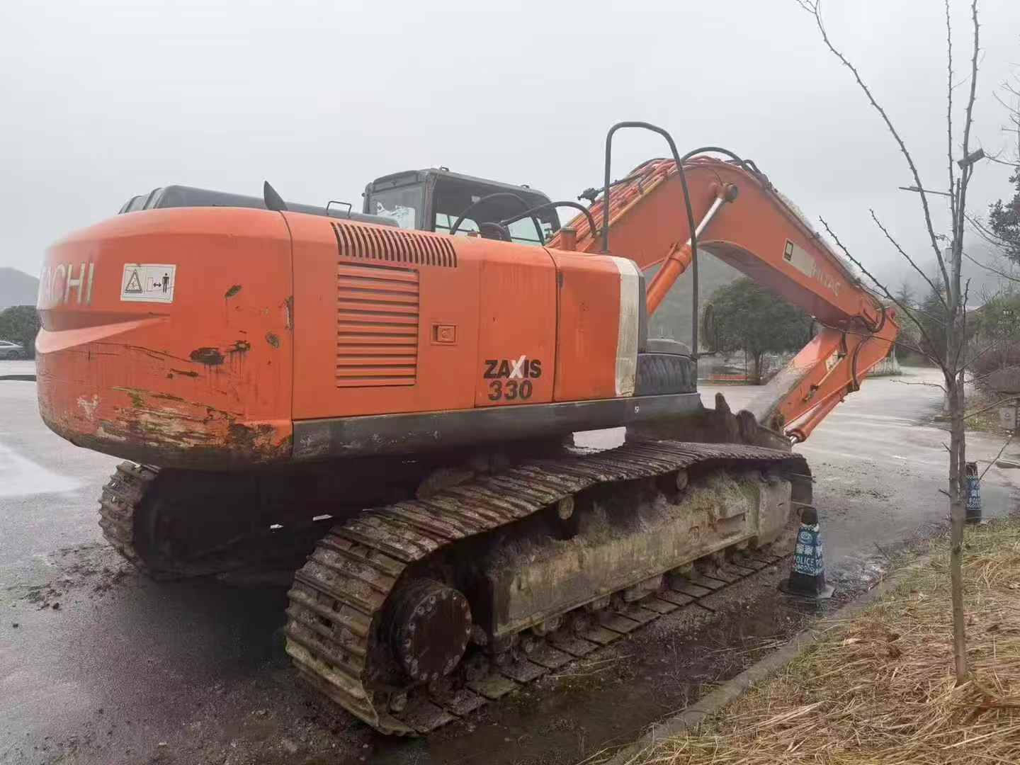 Buy Hitachi EX270 Used Excavator / 1