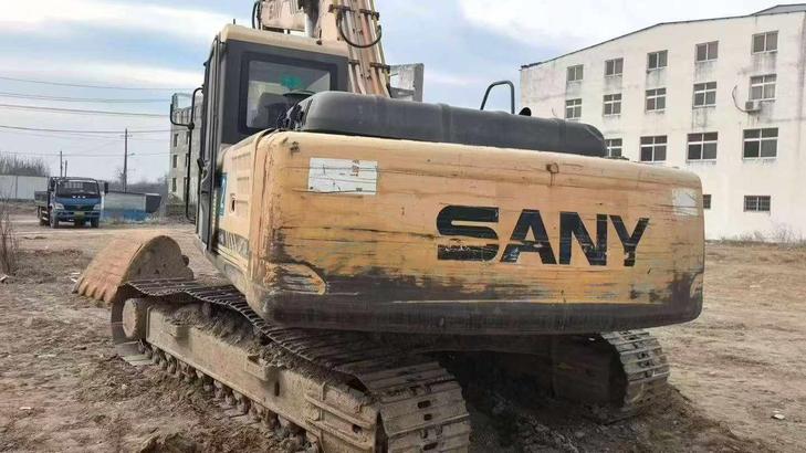 Buy Sany SY235C Used Excavator / 1
