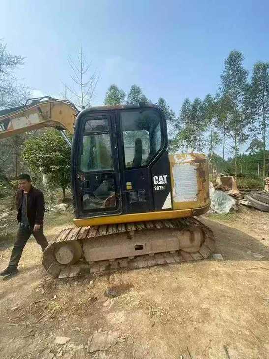 Buy Caterpillar 307B Used Excavator / 1