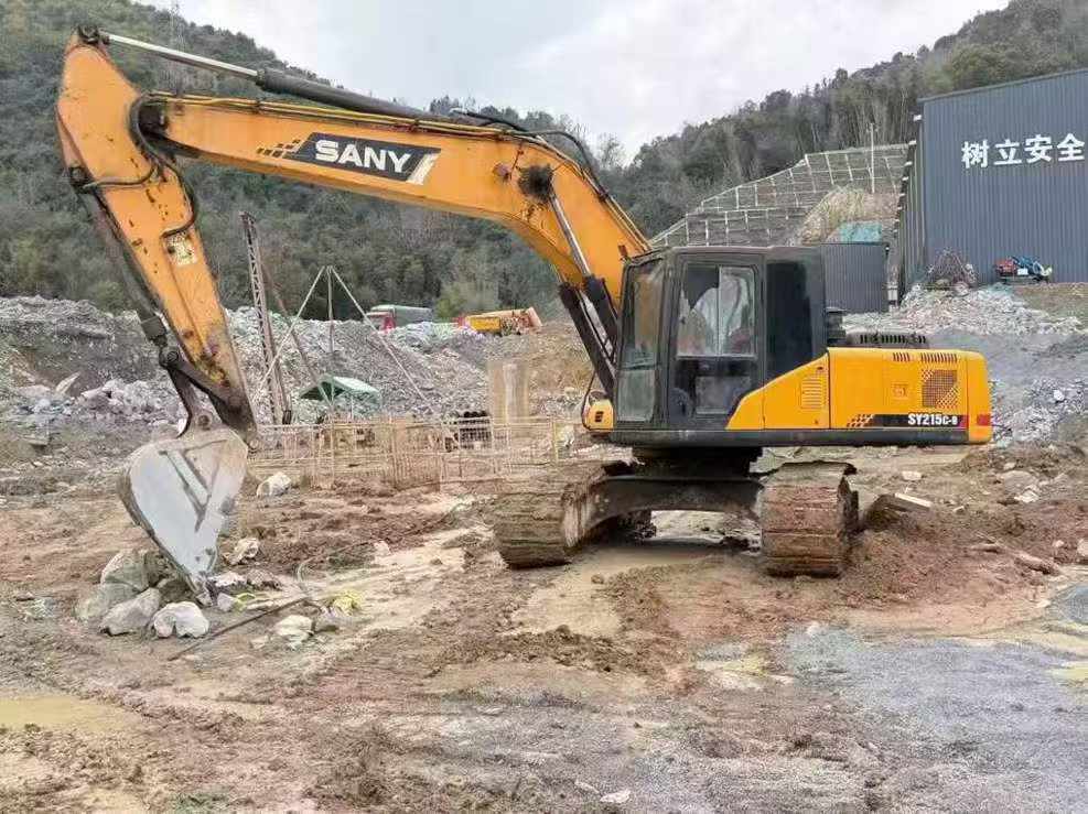 Buy Sany SY215C-8 Used Excavator / 9 Used Sany SY215C-8 Excavator 2014 Model / 9