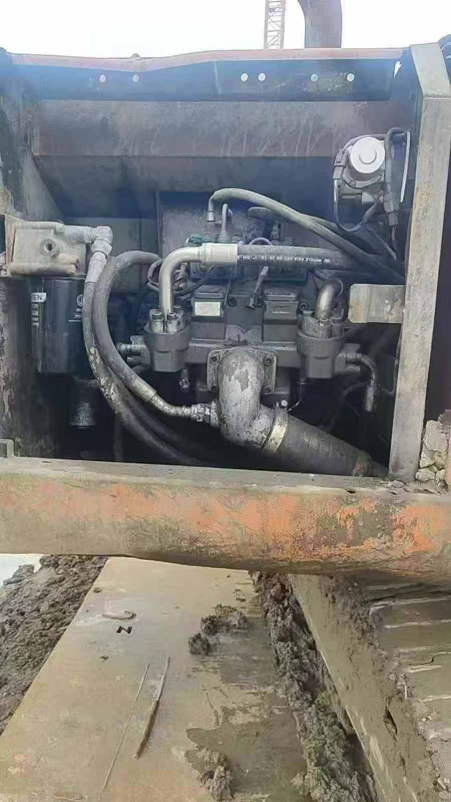 Used Hitachi ZX200-6 Excavator 2016 Model / 4