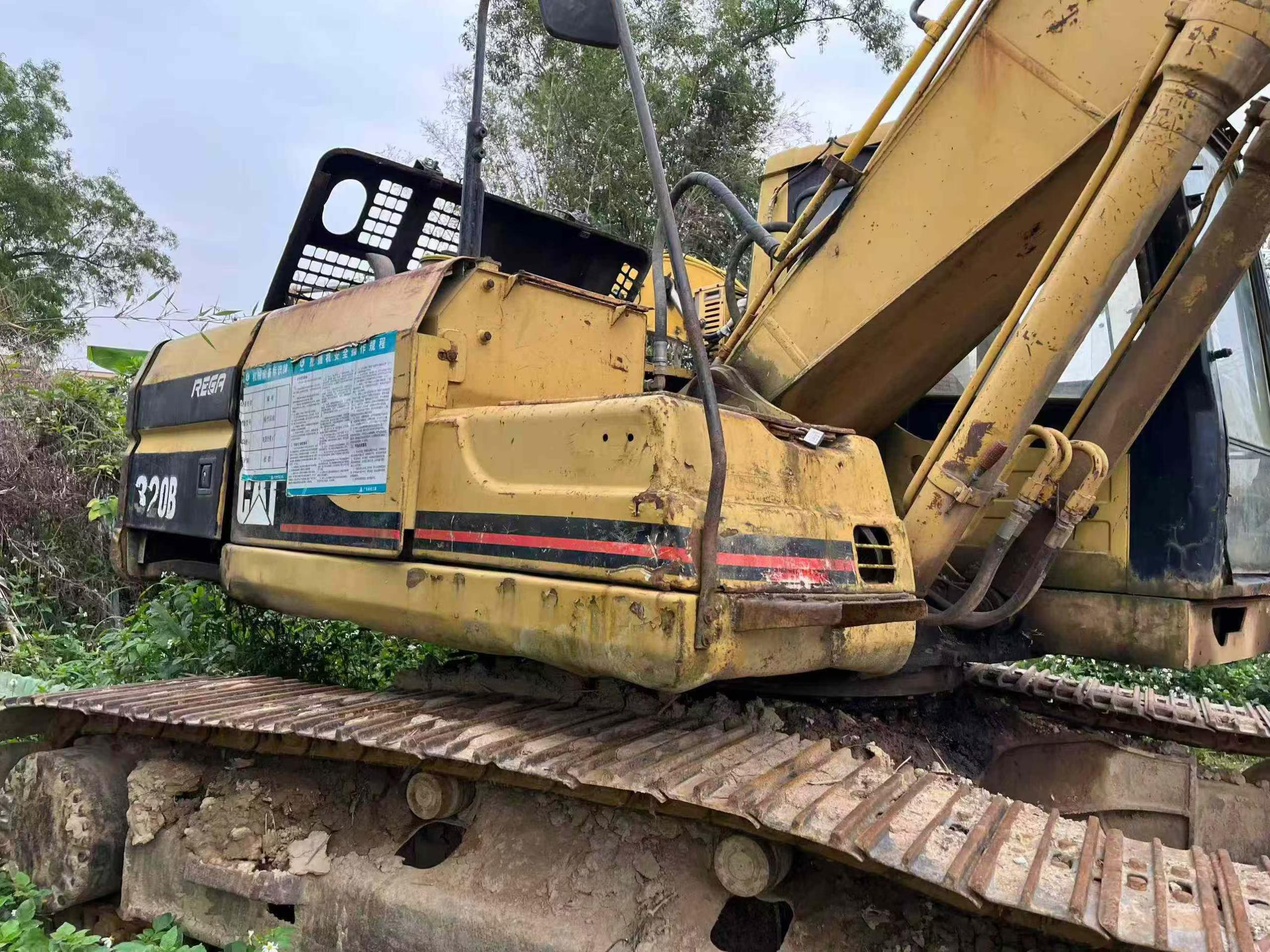 Buy Caterpillar 320A Used Excavator / 2 Used Caterpillar 320A Excavator 2016 Model / 2