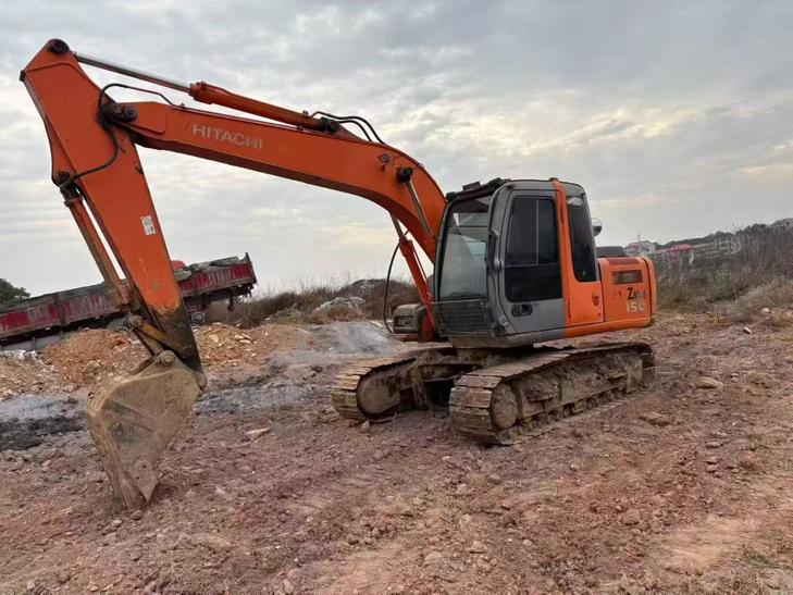 Buy Hitachi EX120-6 Used Excavator / 1