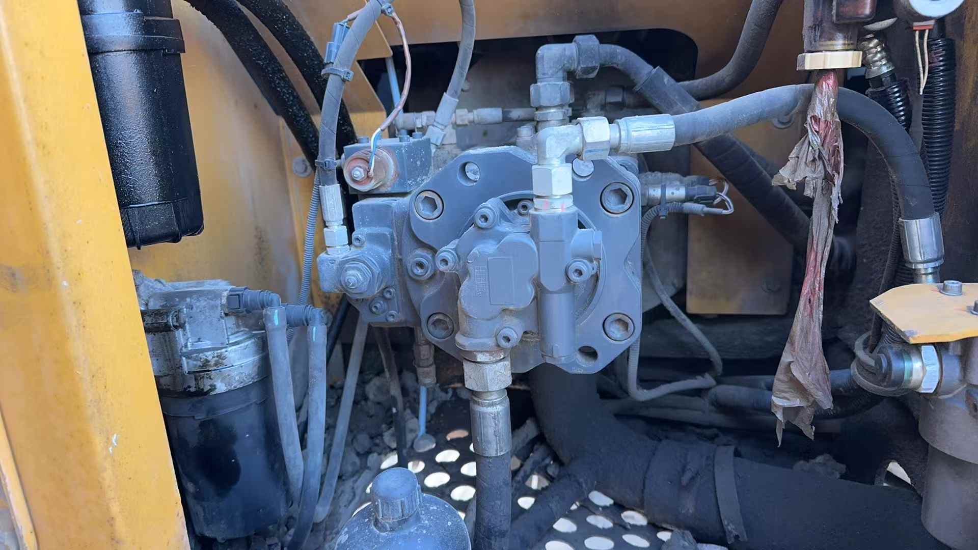 Buy XCMG XE135B Used Excavator / 3 Used XCMG XE135B Excavator 2019 Model / 3