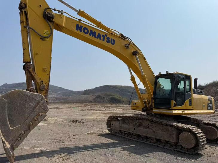 Buy Komatsu PC390LC-8M0 Used Excavator / 1