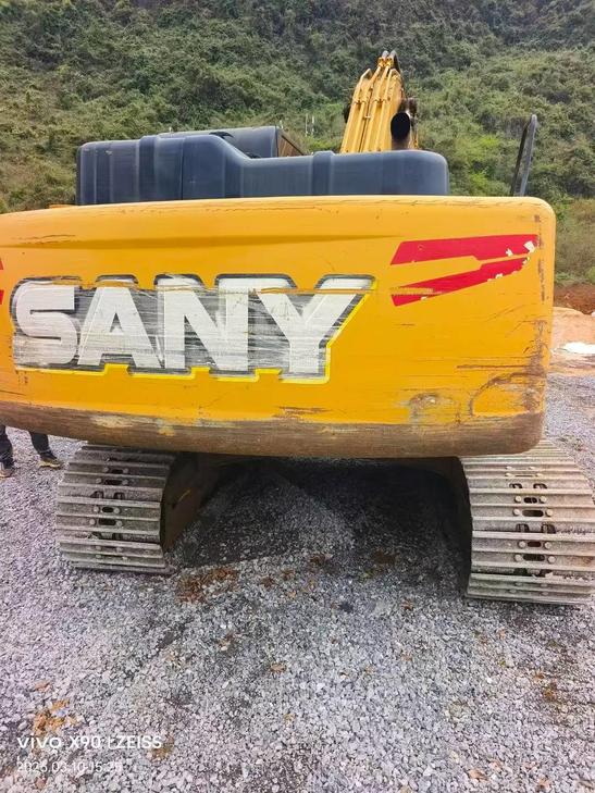 Buy Sany SY200C Used Excavator / 1