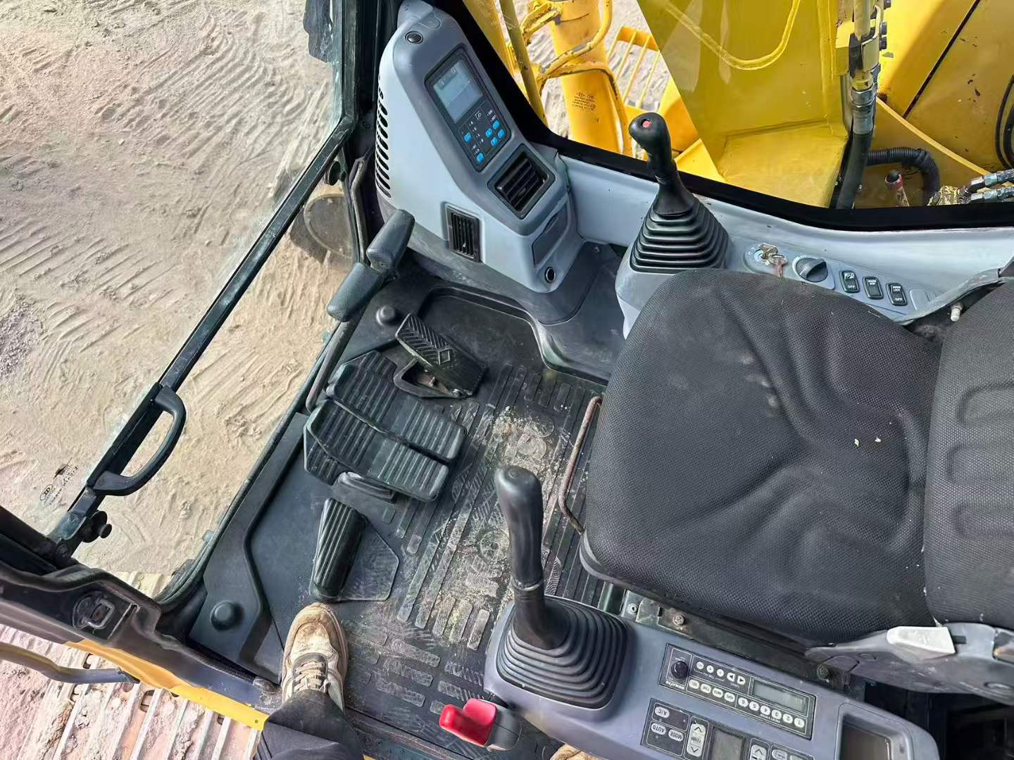 Buy Komatsu PC130-7 Used Excavator / 8 Used Komatsu PC130-7 Excavator 2014 Model / 8