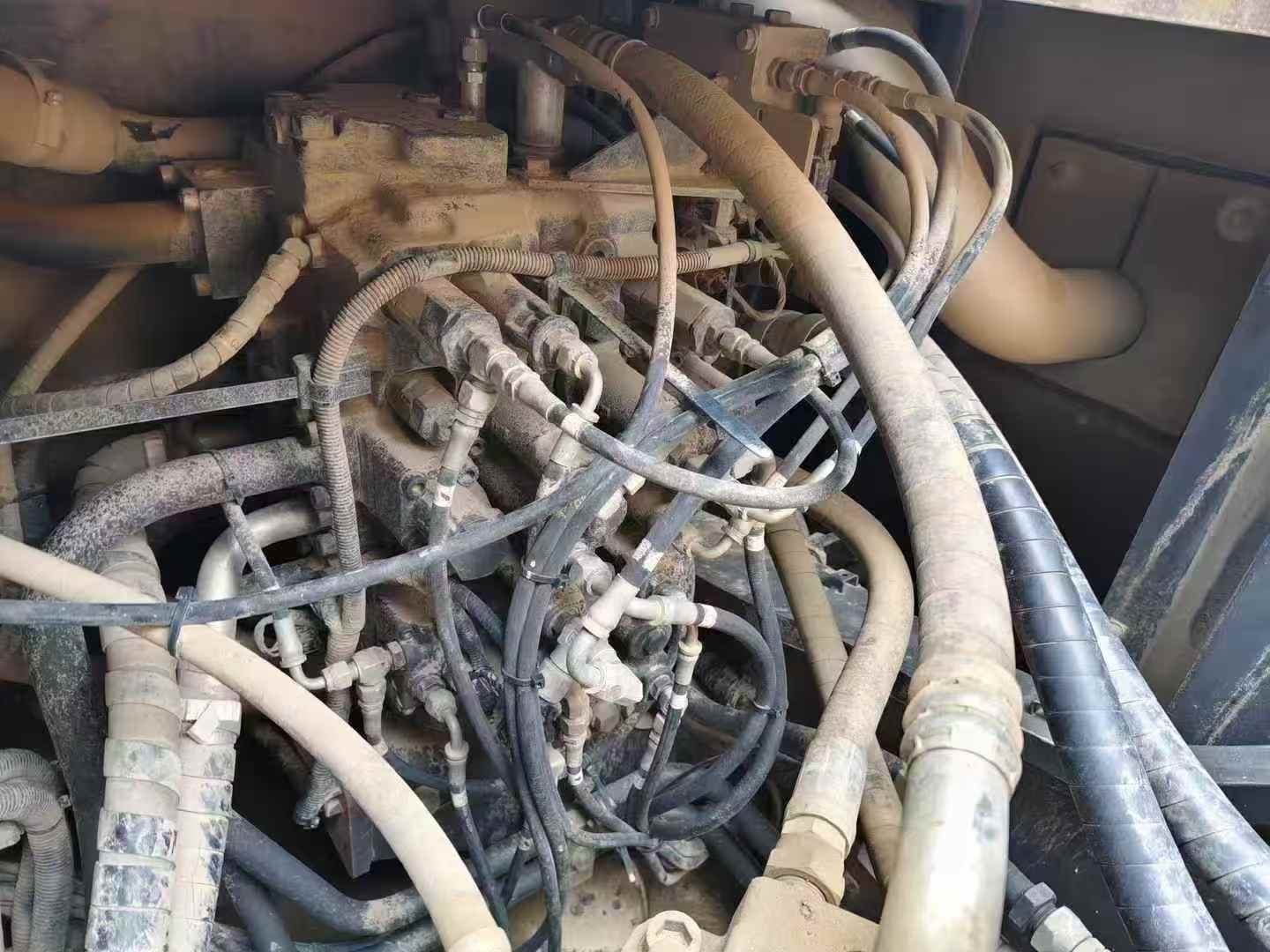 Buy Case CX210 Used Excavator / 3 Used Case CX210 Excavator 2021 Model / 3