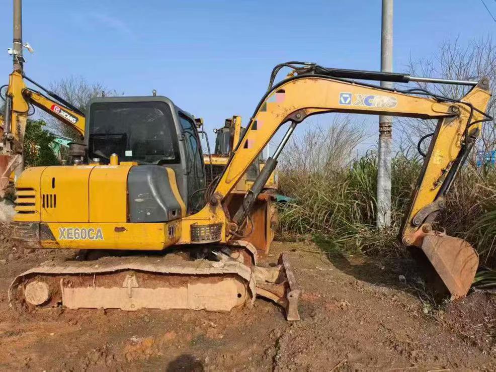 Buy XCMG XE60CA Used Excavator / 1