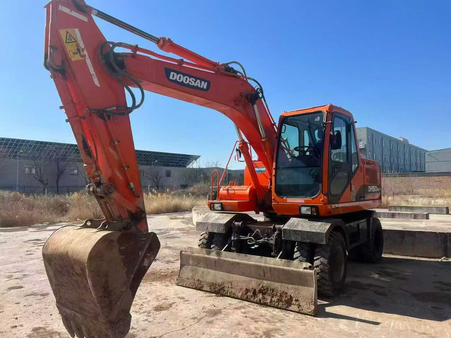 Buy Doosan DH150 Used Excavator / 1