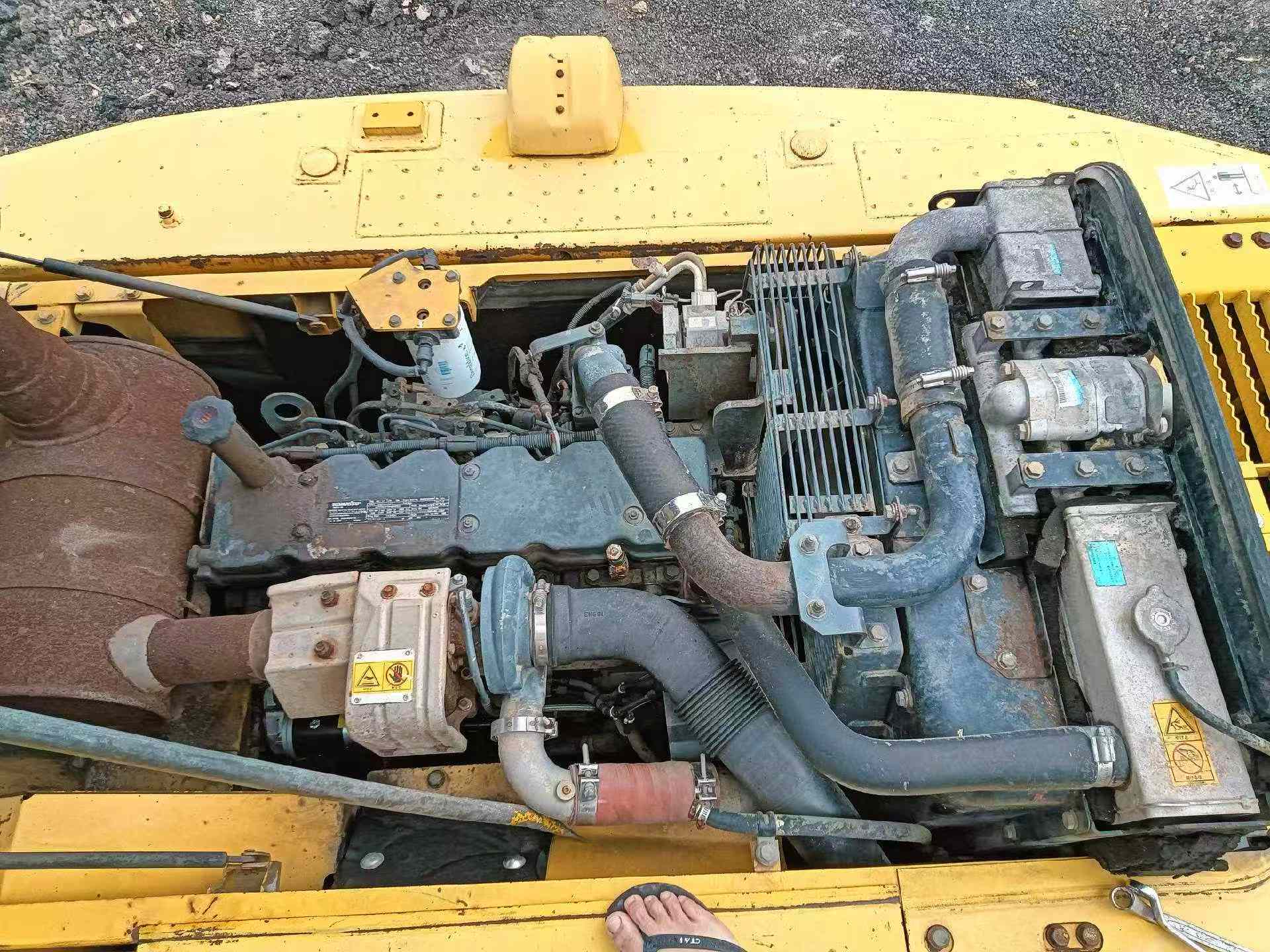 Used Komatsu PC200-8N1 Excavator 2013 Model / 3