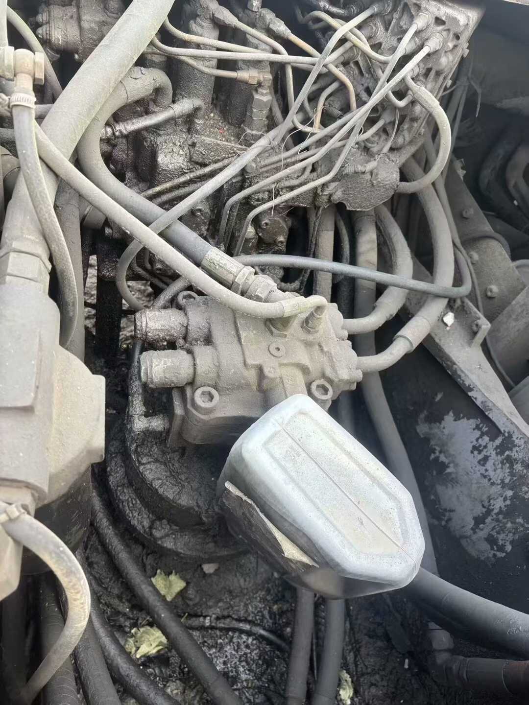 Used Hitachi ZX200-6 Excavator 2016 Model / 8