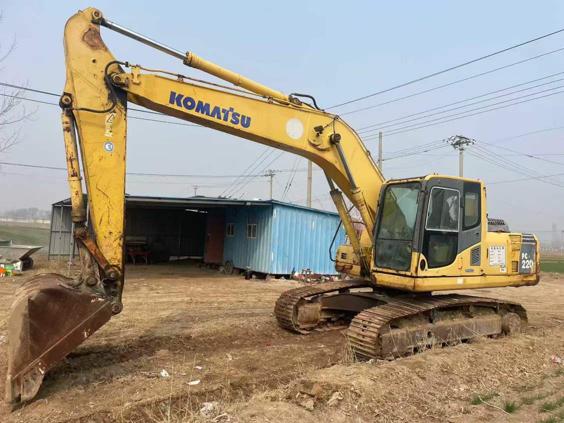 Buy Komatsu PC200-8 Used Excavator / 5 Used Komatsu PC200-8 Excavator 2010 Model / 5