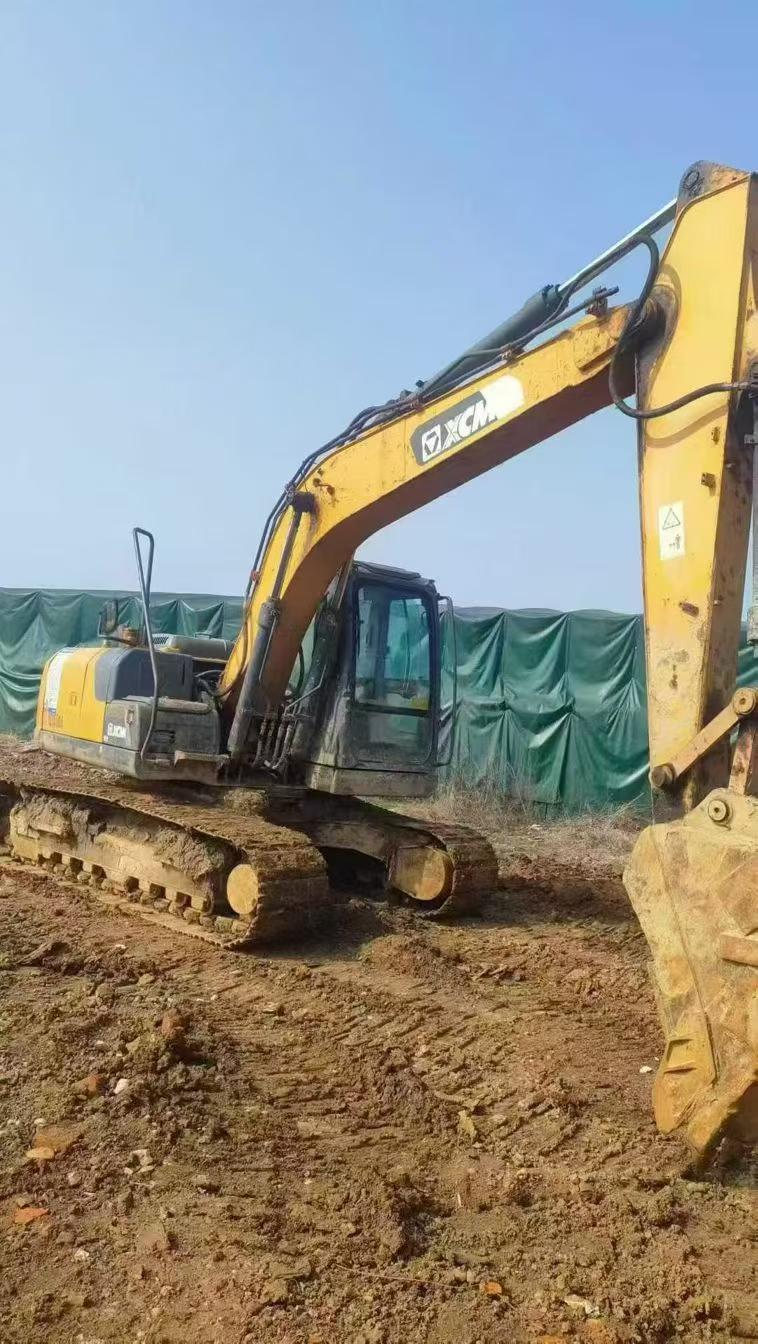 Buy XCMG XE155D Used Excavator / 1