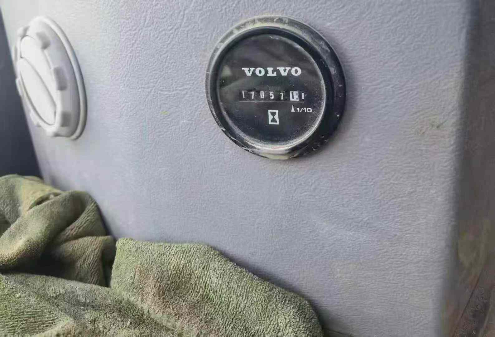 Buy Volvo EC210B Used Excavator / 4 Used Volvo EC210B Excavator 2017 Model / 4