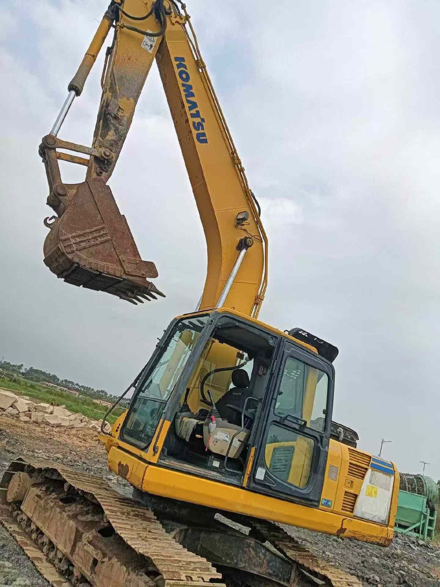 Used Komatsu PC200-8N1 Excavator 2013 Model / 7