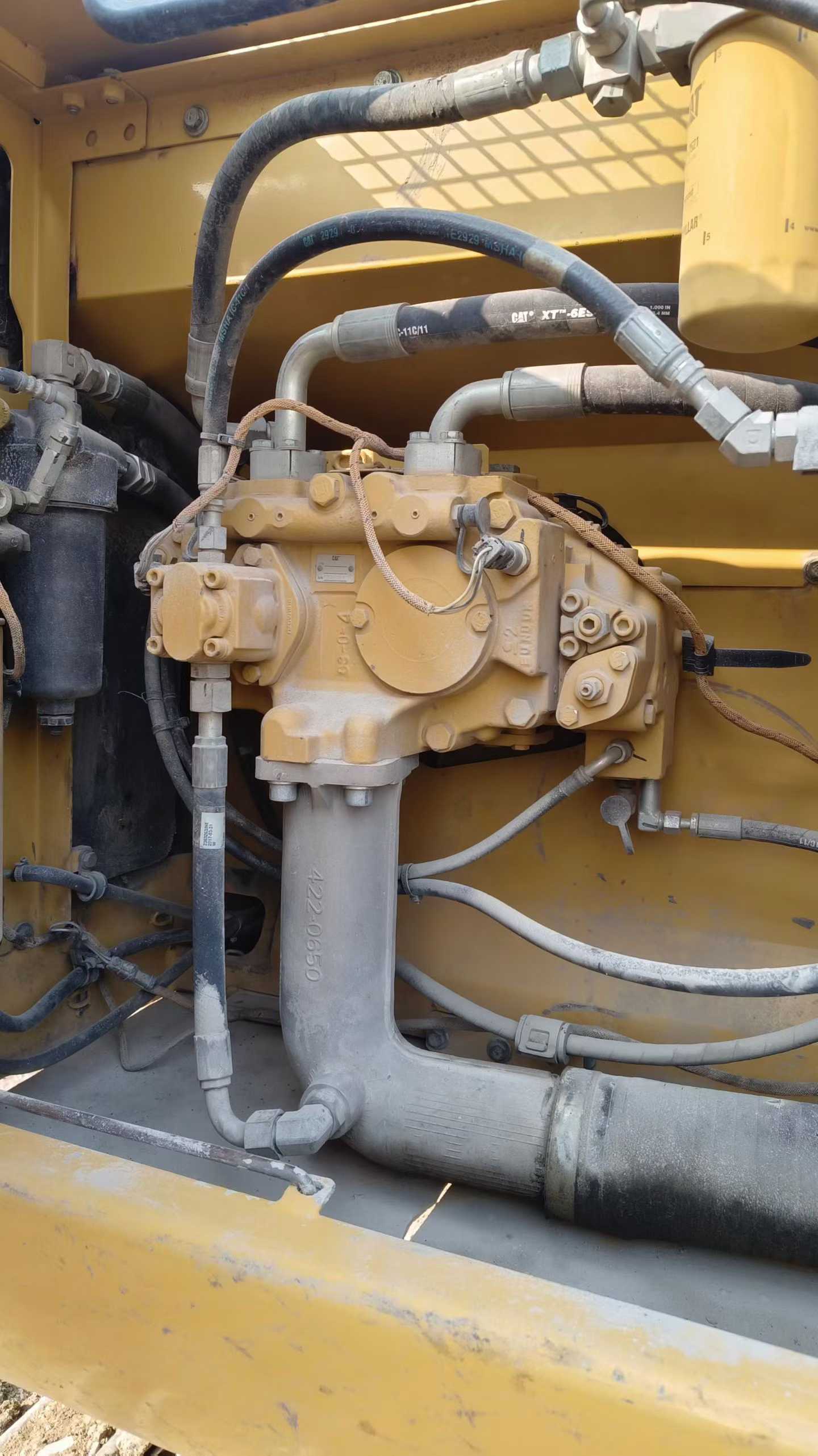 Buy Caterpillar 330B Used Excavator / 8 Used Caterpillar 330B Excavator 2017 Model / 8