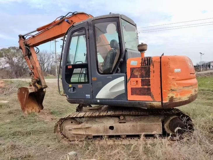 Buy Hitachi EX70 Used Excavator / 1