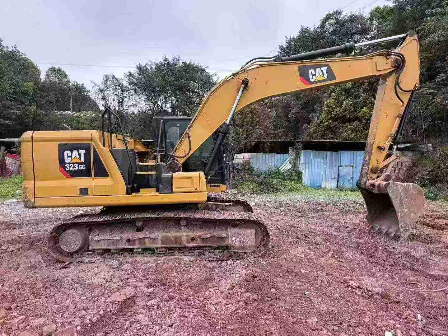 Buy Caterpillar 320A Used Excavator / 1