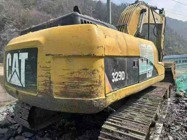 Buy Caterpillar 323 Used Excavator / 1