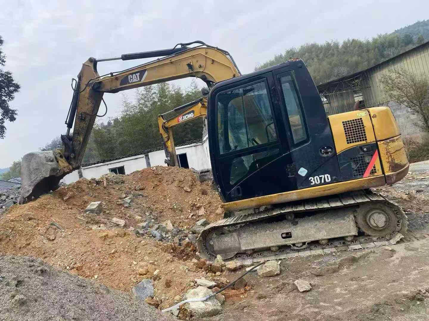 Buy Caterpillar 307B Used Excavator / 1